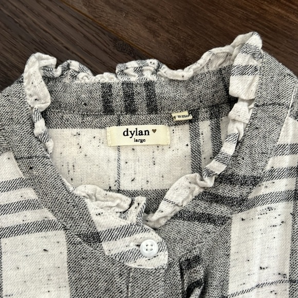 Dylan gray fleck button up blouse size Large - Picture 2 of 5